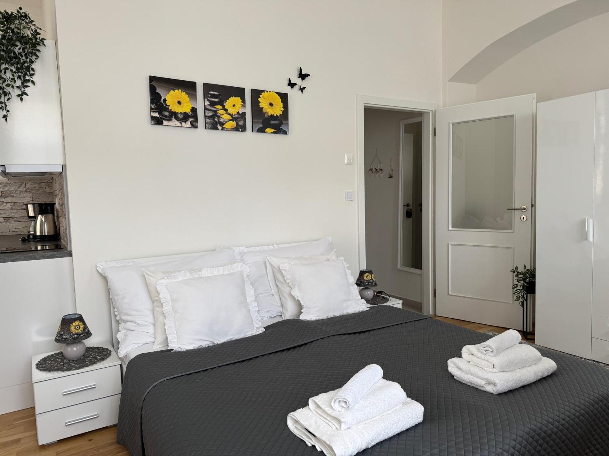 1 Florenc Hlavni Mesto Romantic Appartement *